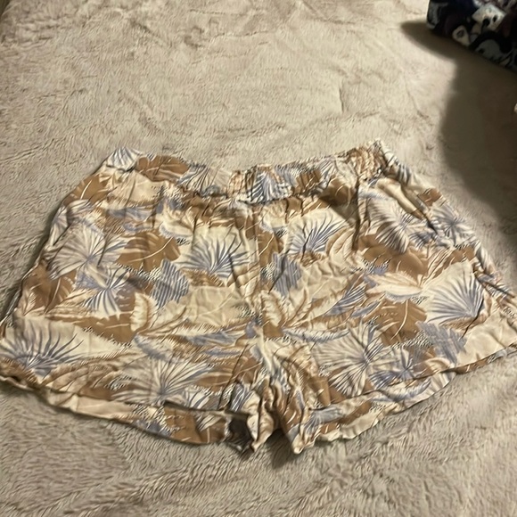 Aerie by AE Multi Print Palm Tree Shorts Small Beach‎ Travel Vacation Preppy - Picture 1 of 4